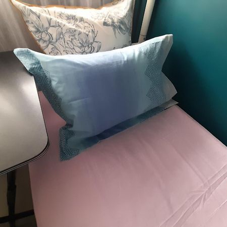 Just For Sleep-Daily Stay 20H To 10H Apres Votre Arrivee Dans Le Batiment D'Entree, Contact I'Hote Via Le Message Ici De Reservation Pour L'Enregistrement I'Entree Dans La Propriete Sans I'Approbation Est Interdite-Resevation D'Un Tiers Est Inaccepta Bobigny Esterno foto