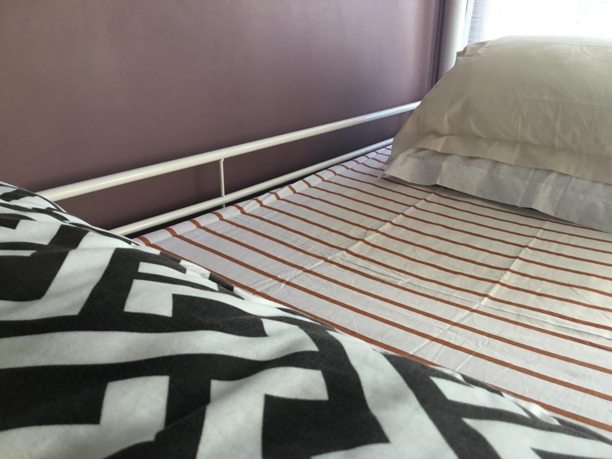 Just For Sleep-Daily Stay 20H To 10H Apres Votre Arrivee Dans Le Batiment D'Entree, Contact I'Hote Via Le Message Ici De Reservation Pour L'Enregistrement I'Entree Dans La Propriete Sans I'Approbation Est Interdite-Resevation D'Un Tiers Est Inaccepta Bobigny Esterno foto
