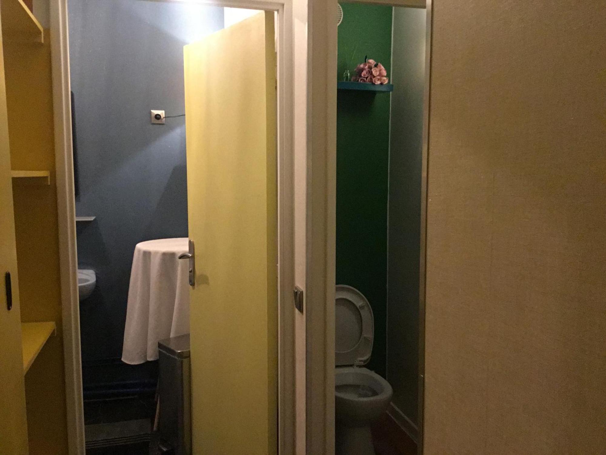 Just For Sleep-Daily Stay 20H To 10H Apres Votre Arrivee Dans Le Batiment D'Entree, Contact I'Hote Via Le Message Ici De Reservation Pour L'Enregistrement I'Entree Dans La Propriete Sans I'Approbation Est Interdite-Resevation D'Un Tiers Est Inaccepta Bobigny Esterno foto
