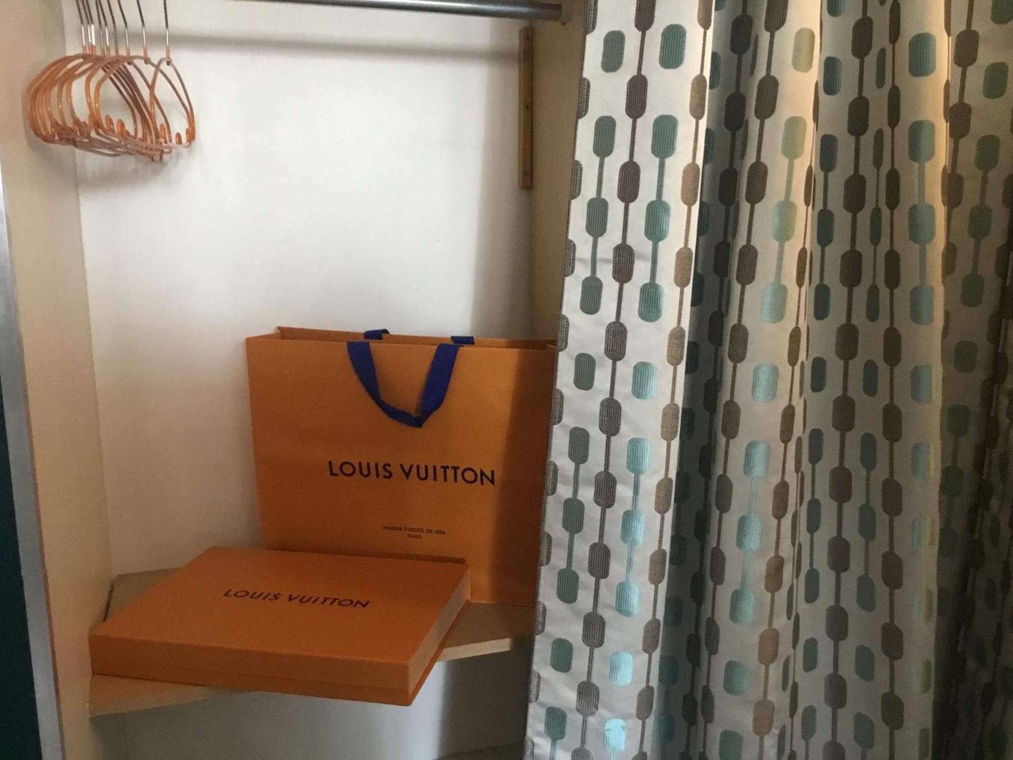 Just For Sleep-Daily Stay 20H To 10H Apres Votre Arrivee Dans Le Batiment D'Entree, Contact I'Hote Via Le Message Ici De Reservation Pour L'Enregistrement I'Entree Dans La Propriete Sans I'Approbation Est Interdite-Resevation D'Un Tiers Est Inaccepta Bobigny Esterno foto